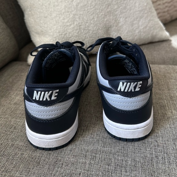 Nike Dunk Low Georgetown - Picture 6 of 9